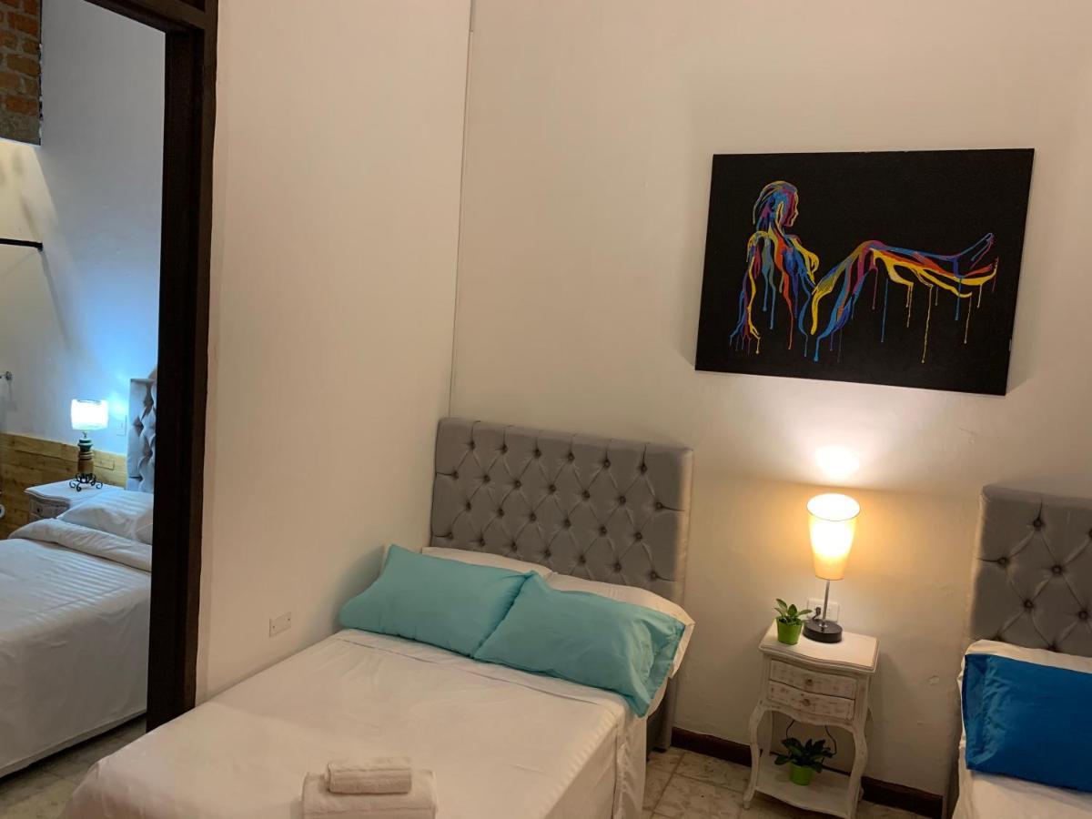 Casa Blanca San Antonio Hostal Boutique Кали Экстерьер фото