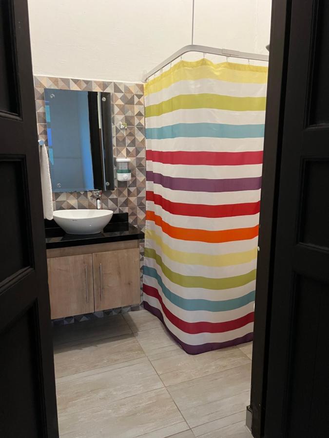 Casa Blanca San Antonio Hostal Boutique Кали Экстерьер фото
