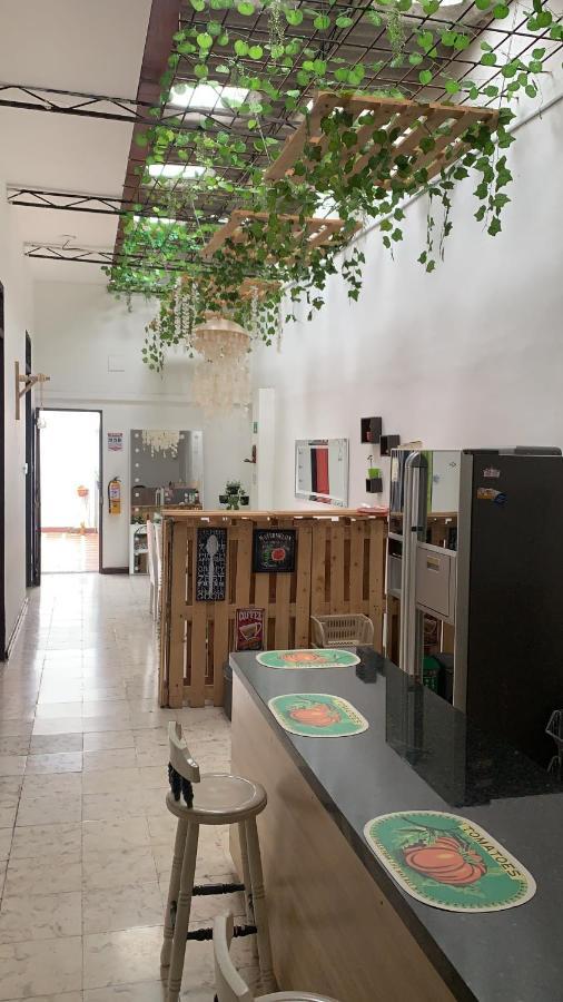 Casa Blanca San Antonio Hostal Boutique Кали Экстерьер фото