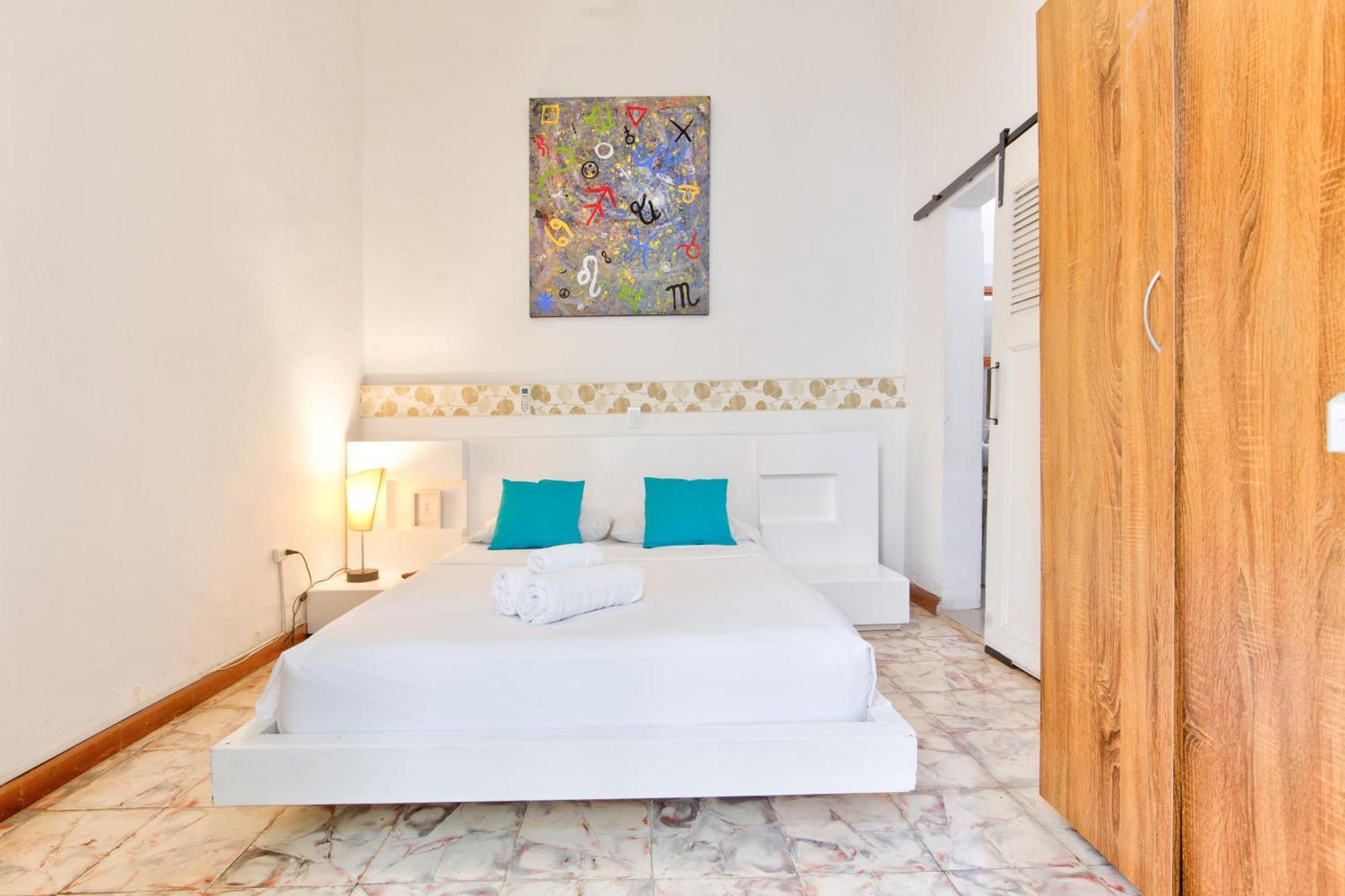 Casa Blanca San Antonio Hostal Boutique Кали Экстерьер фото