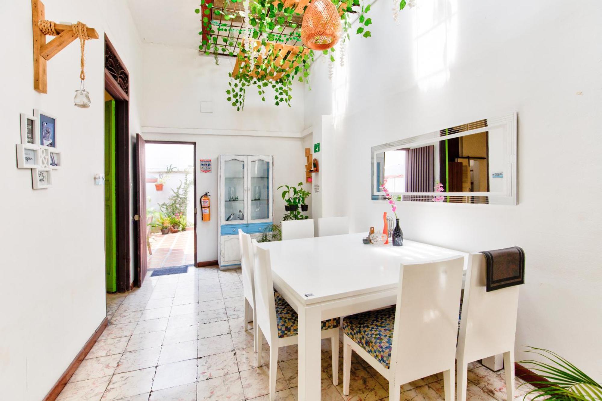 Casa Blanca San Antonio Hostal Boutique Кали Экстерьер фото