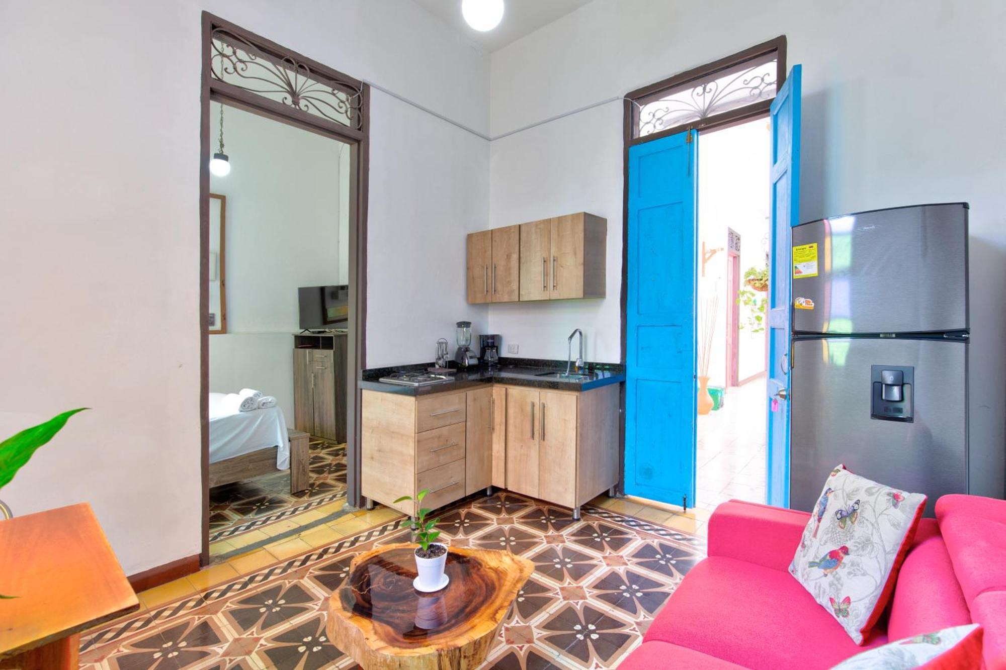 Casa Blanca San Antonio Hostal Boutique Кали Экстерьер фото