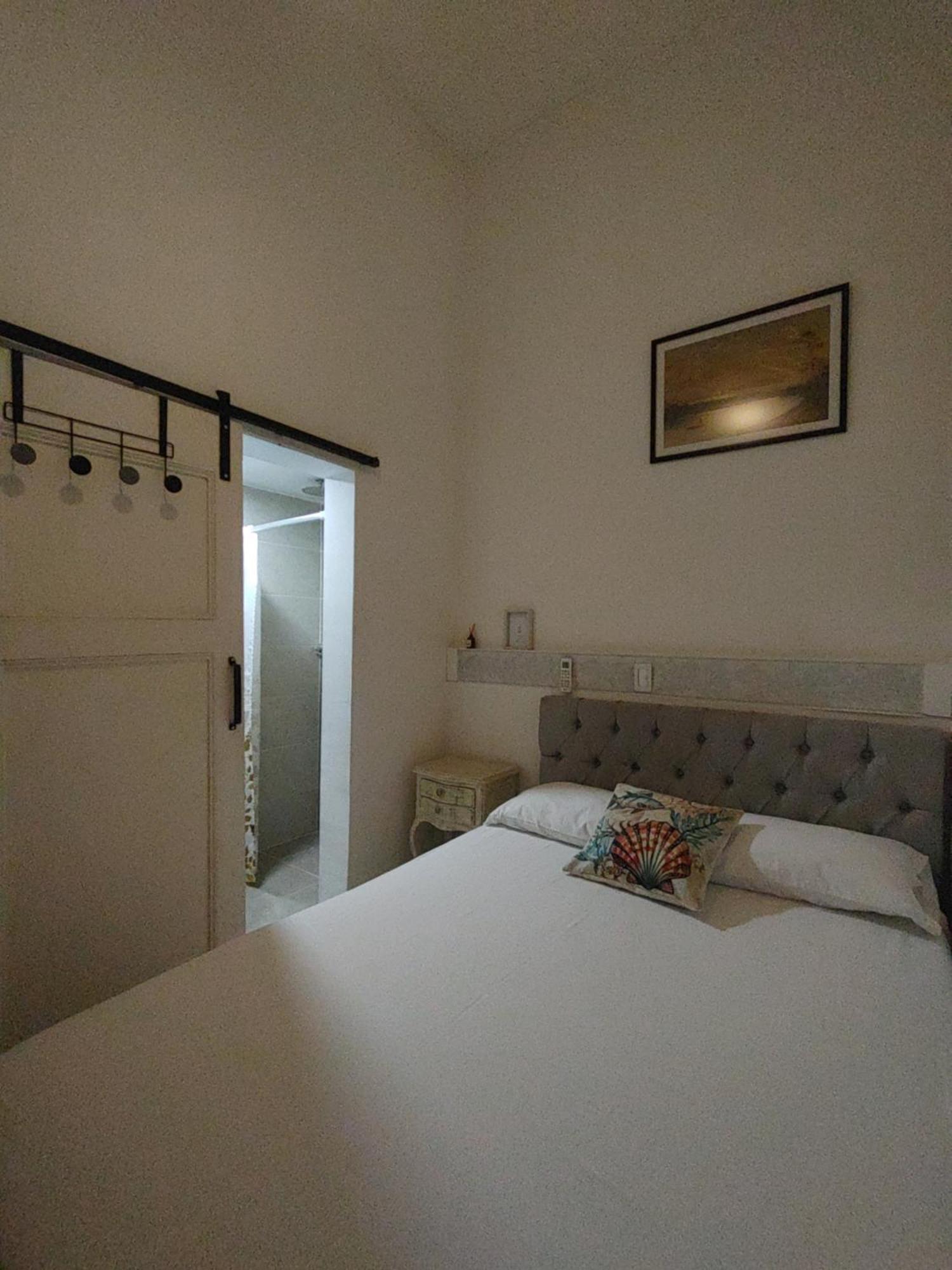 Casa Blanca San Antonio Hostal Boutique Кали Номер фото